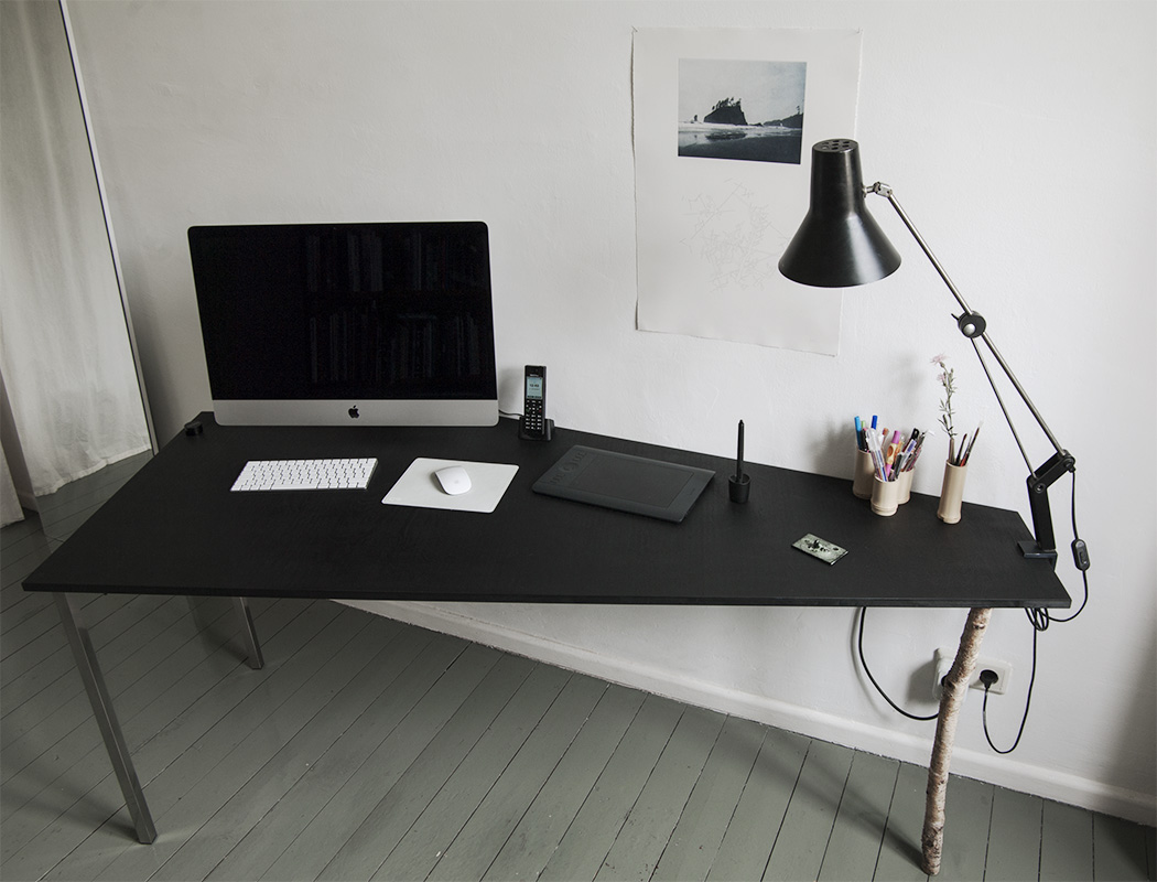 Desk by Rapedius